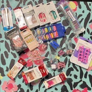 Kiss Press-On Nails Set - Pink, Red, Purple, Blue